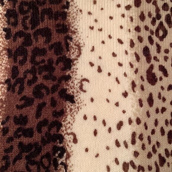 C.M.Chapes Women’s Long Sleeve Sweater Size L - Picture 7 of 8